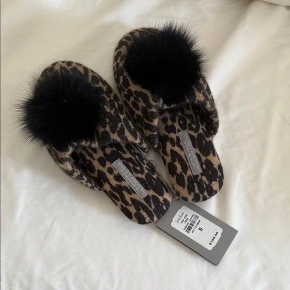 BRAND NEW CASHMERE SLIPPERS - Picture 1 of 3